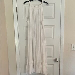 Gorgeous Calvin Klein white dress